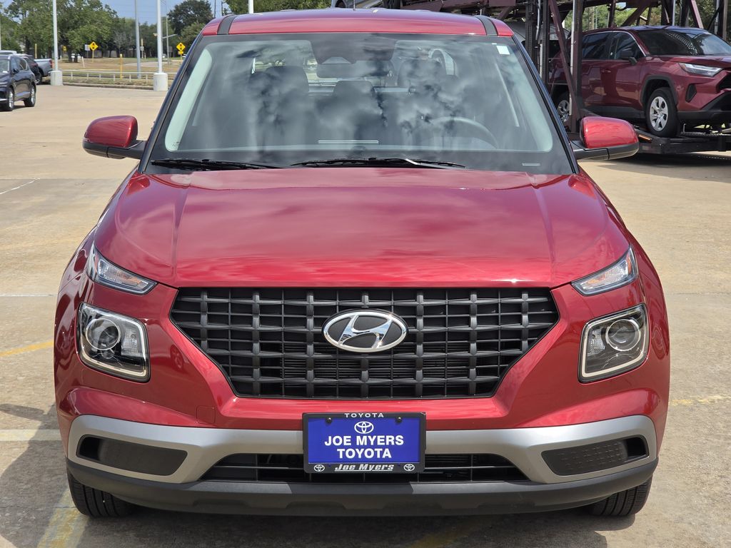 Used 2025 Ultimate Red Hyundai SE image 3