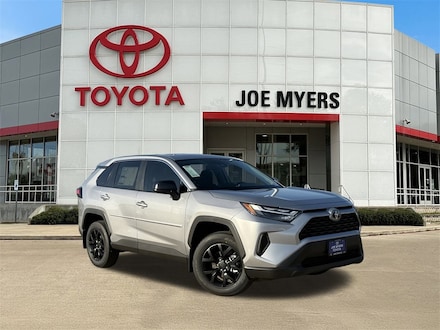 2025 Toyota RAV4 LE SUV