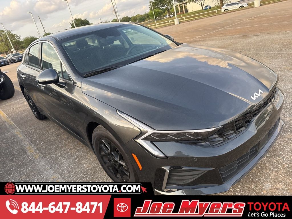 Used 2025 Interstellar Gray Kia LXS image 6