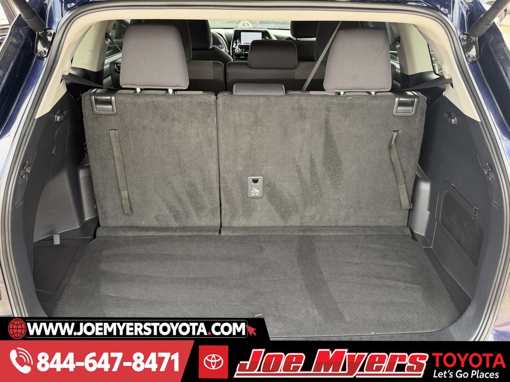 Used 2025 Blueprint Toyota LE image 30