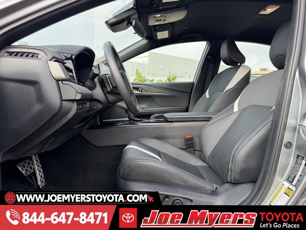 Used 2025 Heavy Metal Toyota SE image 27