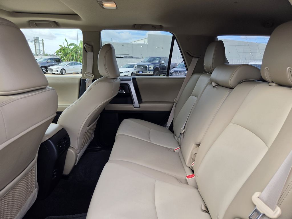 Used 2016 Midnight Black Metallic Toyota SR5 Premium image 28