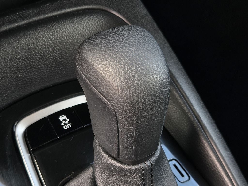 Used 2025 Midnight Black Metallic Toyota LE image 21