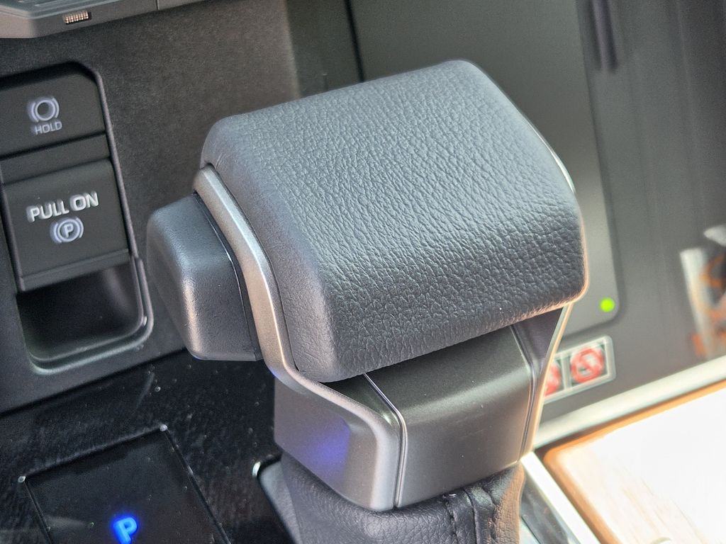 New 2026 WINDCHILL PEARL Toyota 1794 Edition image 20