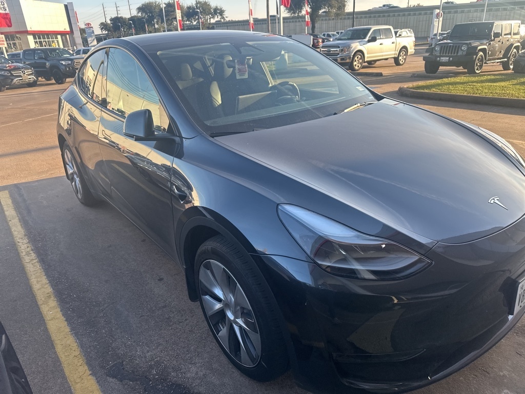 Used 2024 Tesla Model Y Standard Range SUV
