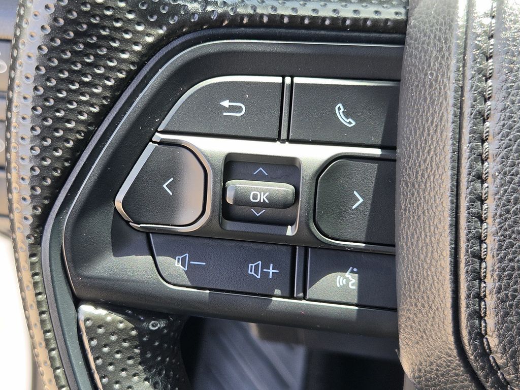 Used 2025 Ice Toyota SR5 image 23