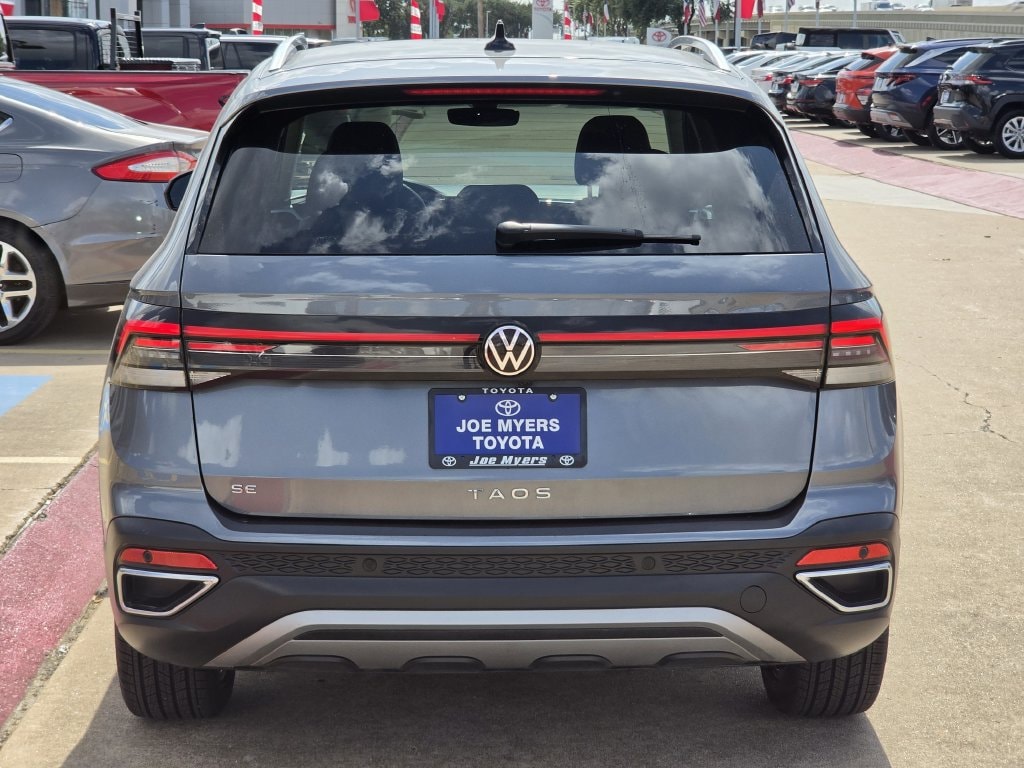 Used 2025 Monument Gray Volkswagen 1.5T SE image 8
