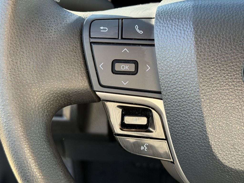 2025 Toyota Camry LE - Photo 24