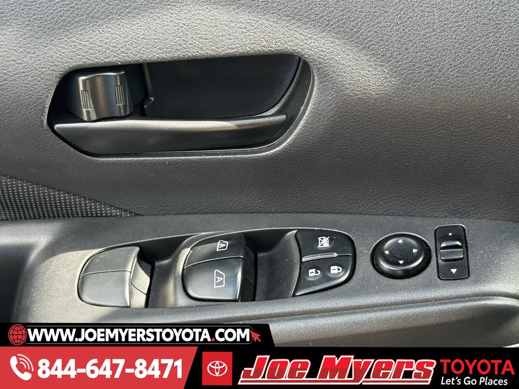 Used 2021 Electric Blue Metallic Nissan S image 26