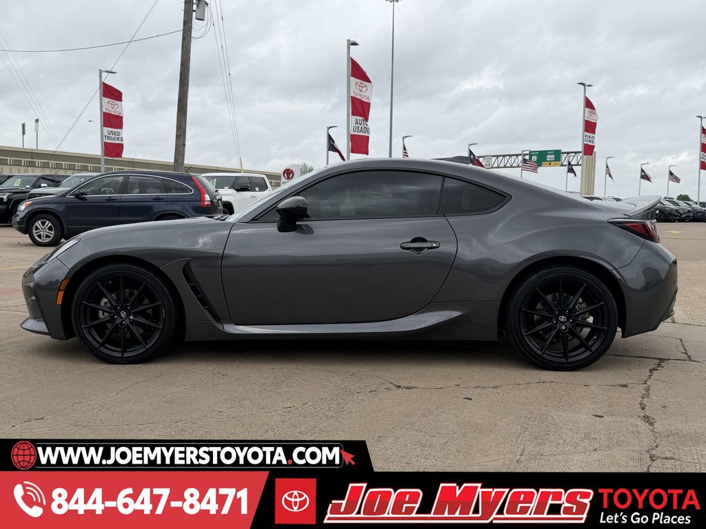 Used 2022 Pavement Toyota Premium image 6