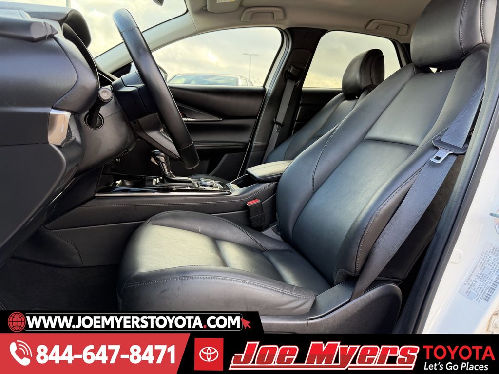 Used 2025 Snowflake White Pearl Mica Mazda 2.5 S Preferred Package image 28