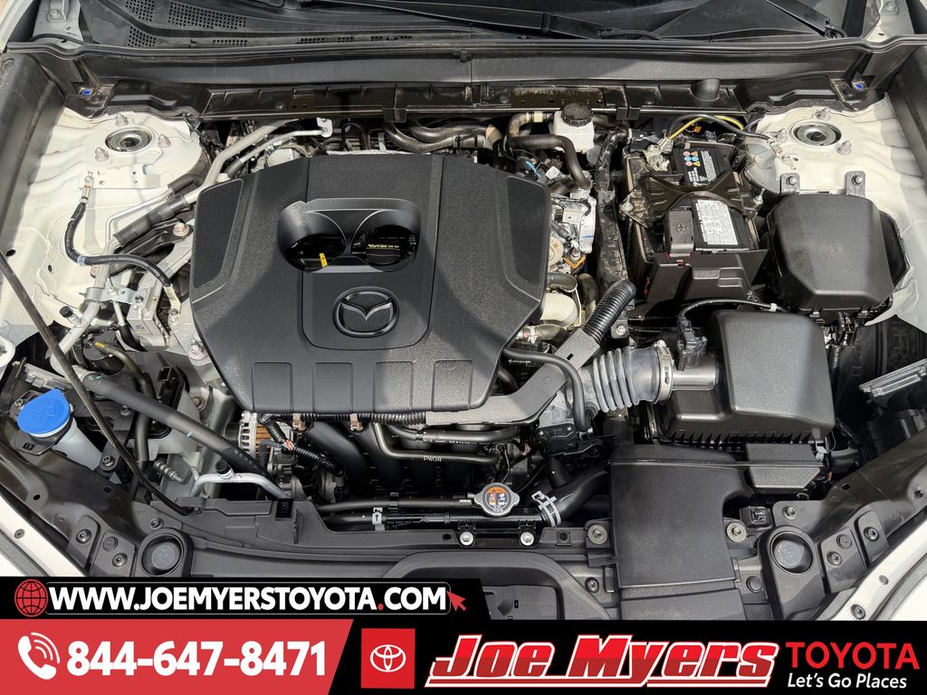 Used 2025 Snowflake White Pearl Mica Mazda 2.5 S Preferred Package image 33