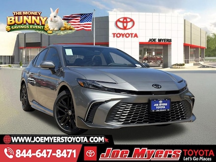 2026 Toyota Camry SE Sedan