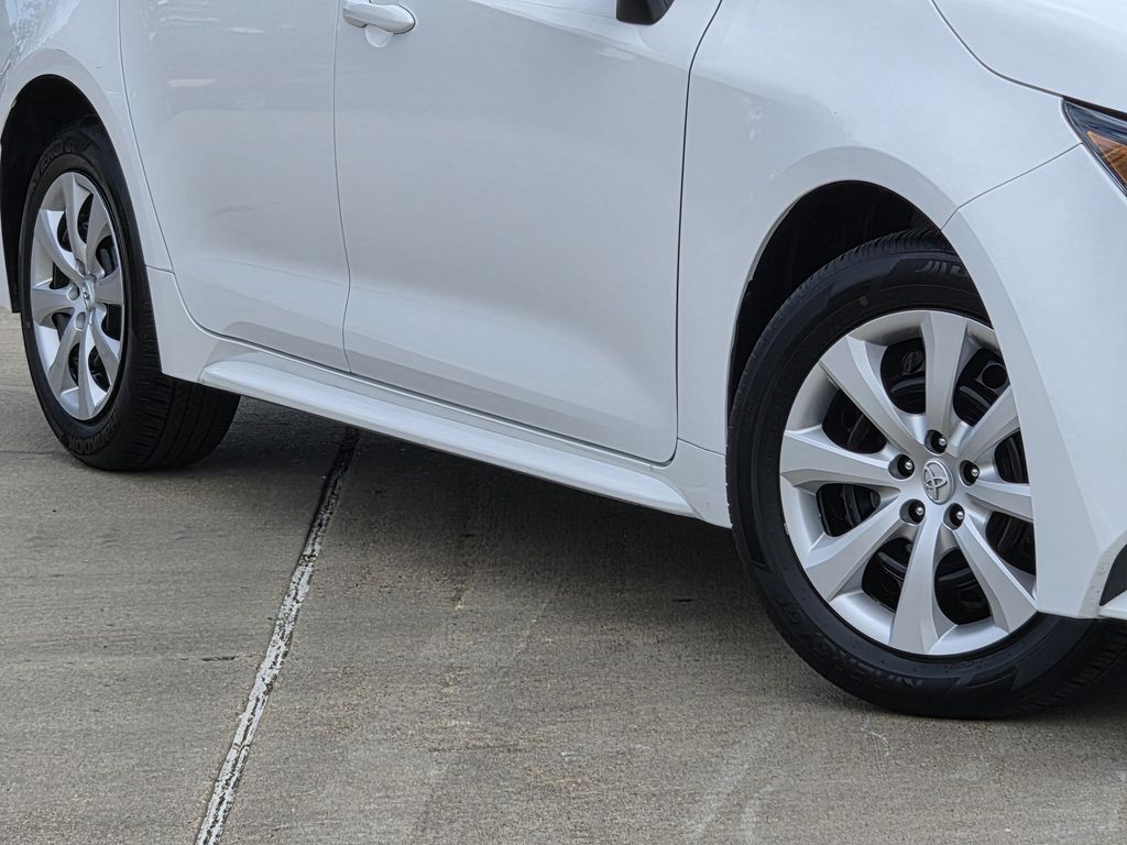Used 2026 Ice Toyota LE image 11
