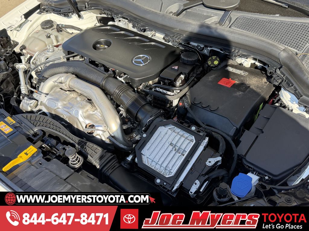 Used 2025 White Mercedes-Benz GLA 250 image 32