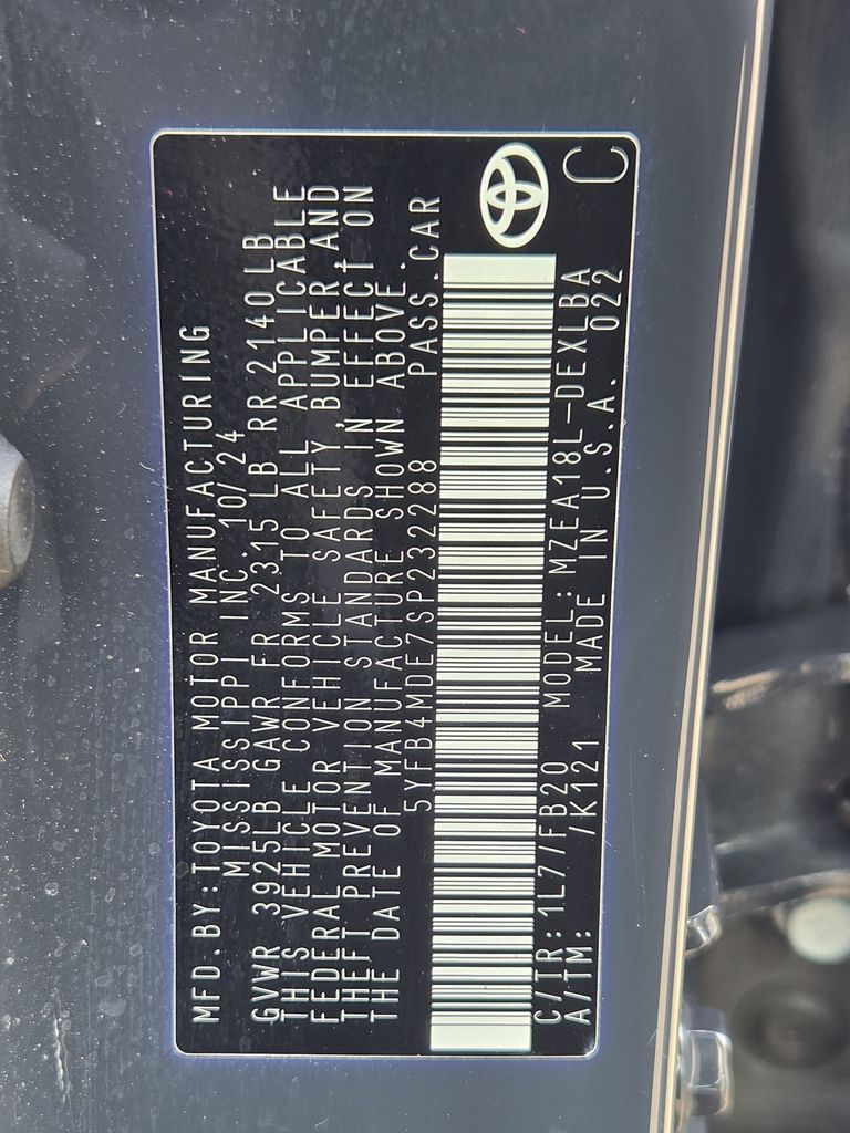 Used 2025 Underground Toyota LE image 30