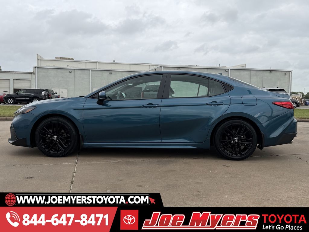 Used 2025 Ocean Gem Toyota SE image 6