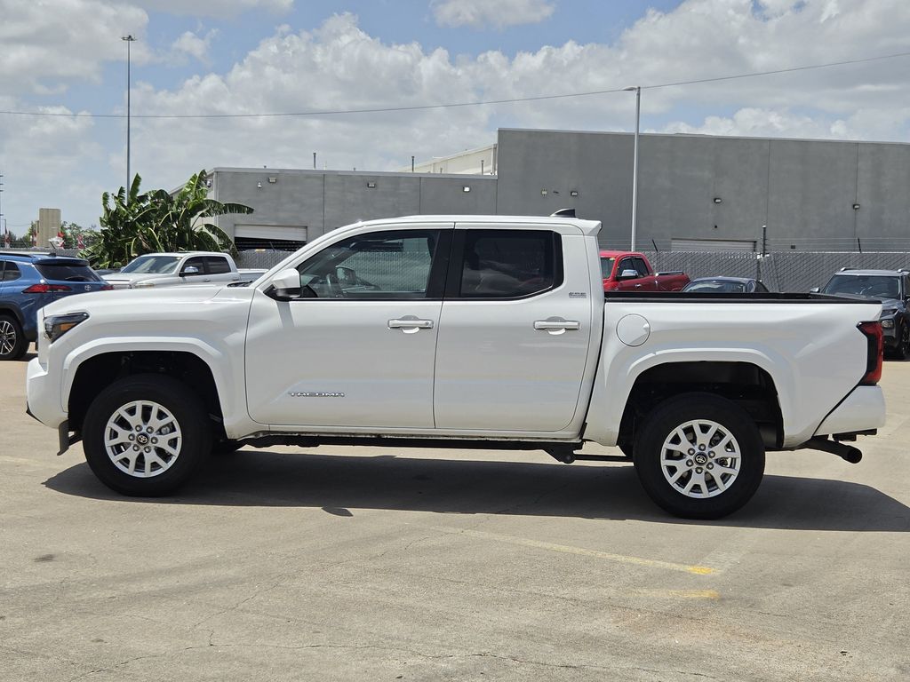 Used 2025 Ice Toyota SR5 image 6