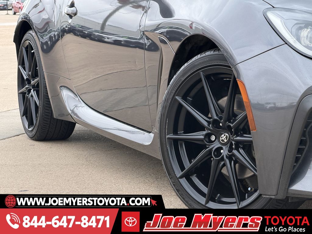 Used 2022 Pavement Toyota Premium image 12