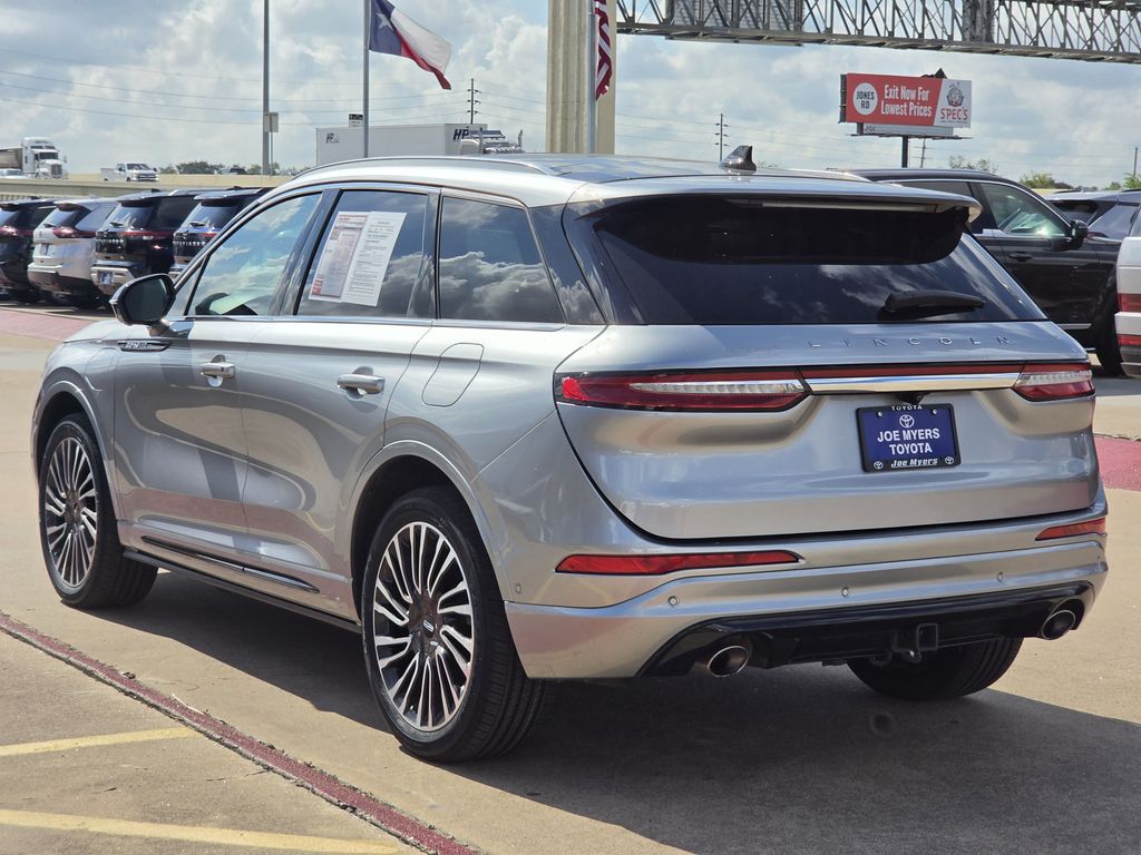 Used 2022 Radiance Metallic Lincoln Grand Touring image 7