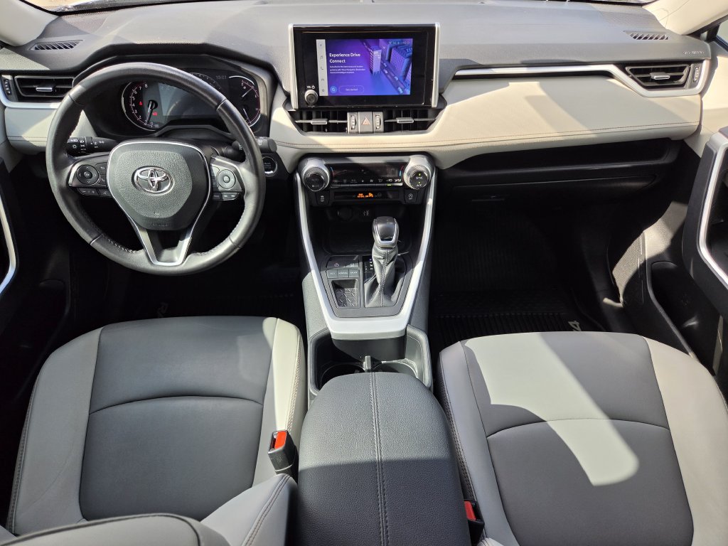 Used 2024 Silver Sky Metallic Toyota XLE Premium image 13