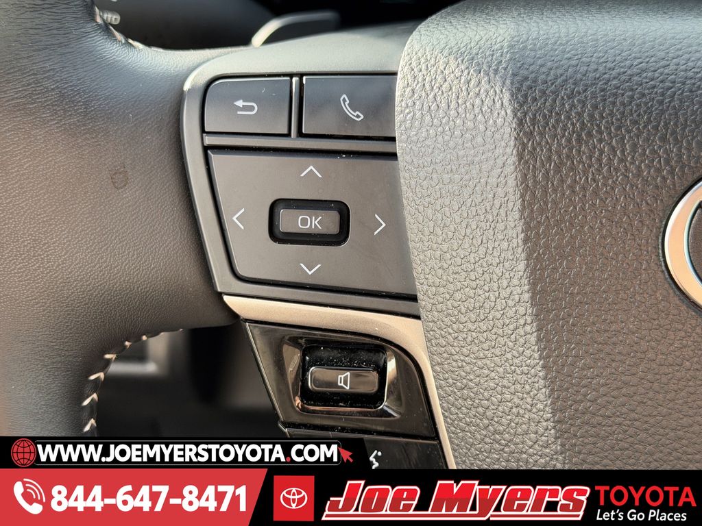 Used 2025 Ice Cap Toyota SE image 24