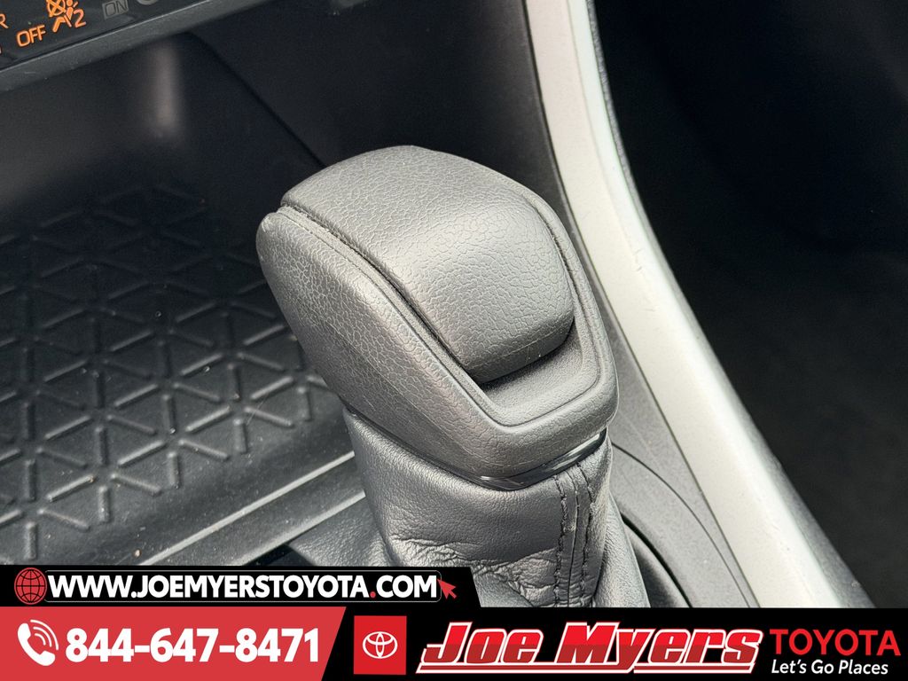 Used 2022 Midnight Black Metallic Toyota XLE image 21