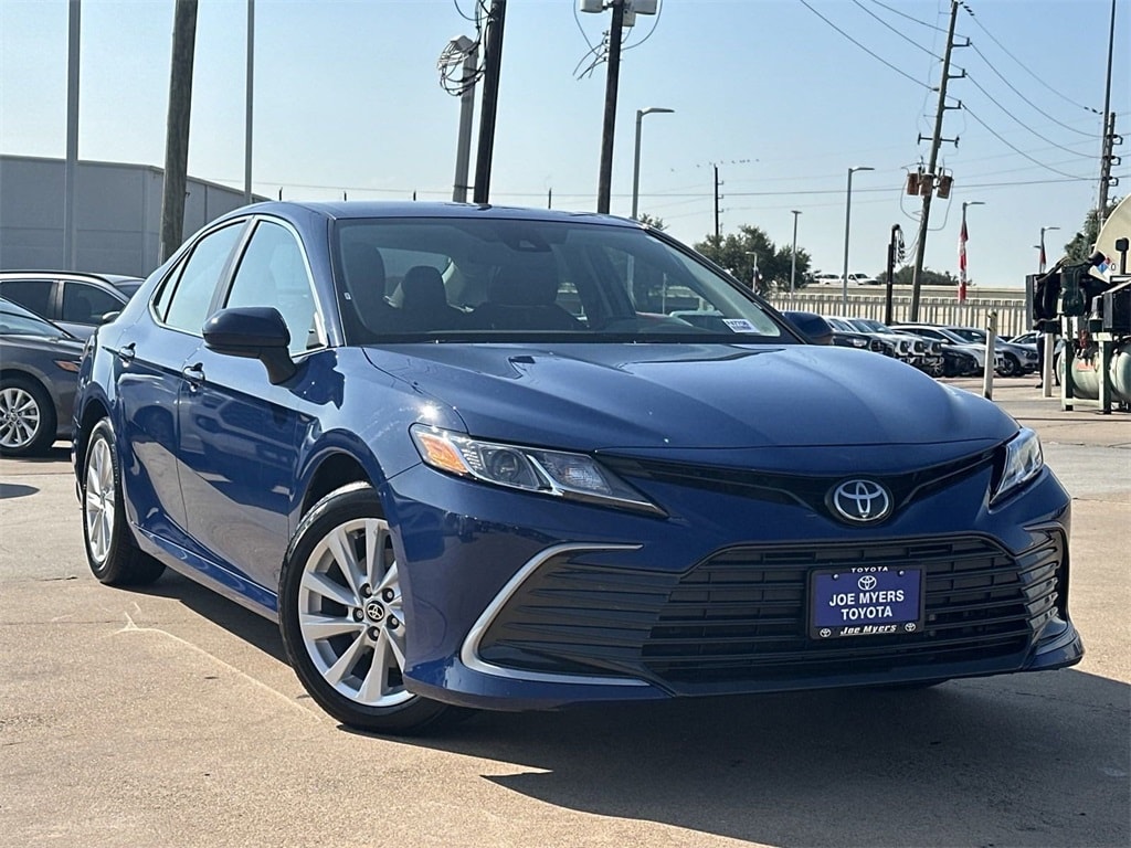 Used 2024 Toyota Camry LE with VIN 4T1C11AK4RU205077 for sale in Houston, TX