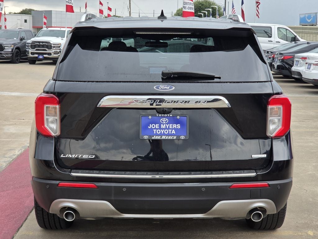 Used 2020 Black Metallic Ford Limited image 8
