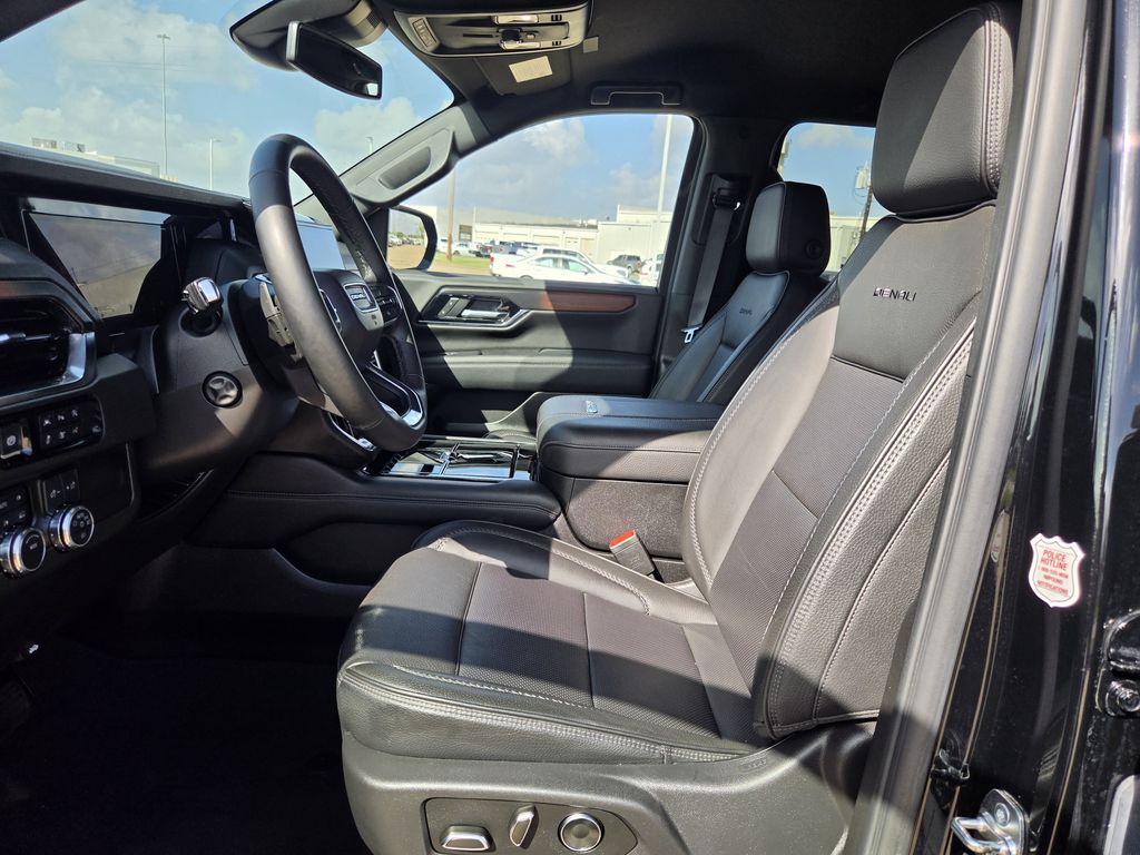 Used 2025 Onyx Black GMC Denali image 26