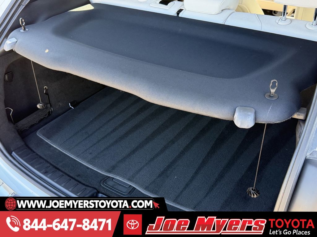 Used 2025 White Mercedes-Benz GLA 250 image 30