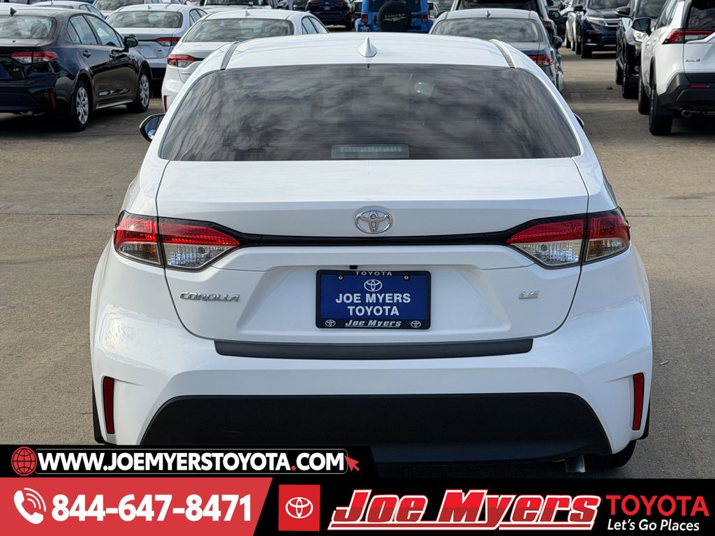 Used 2024 Ice Toyota LE image 8