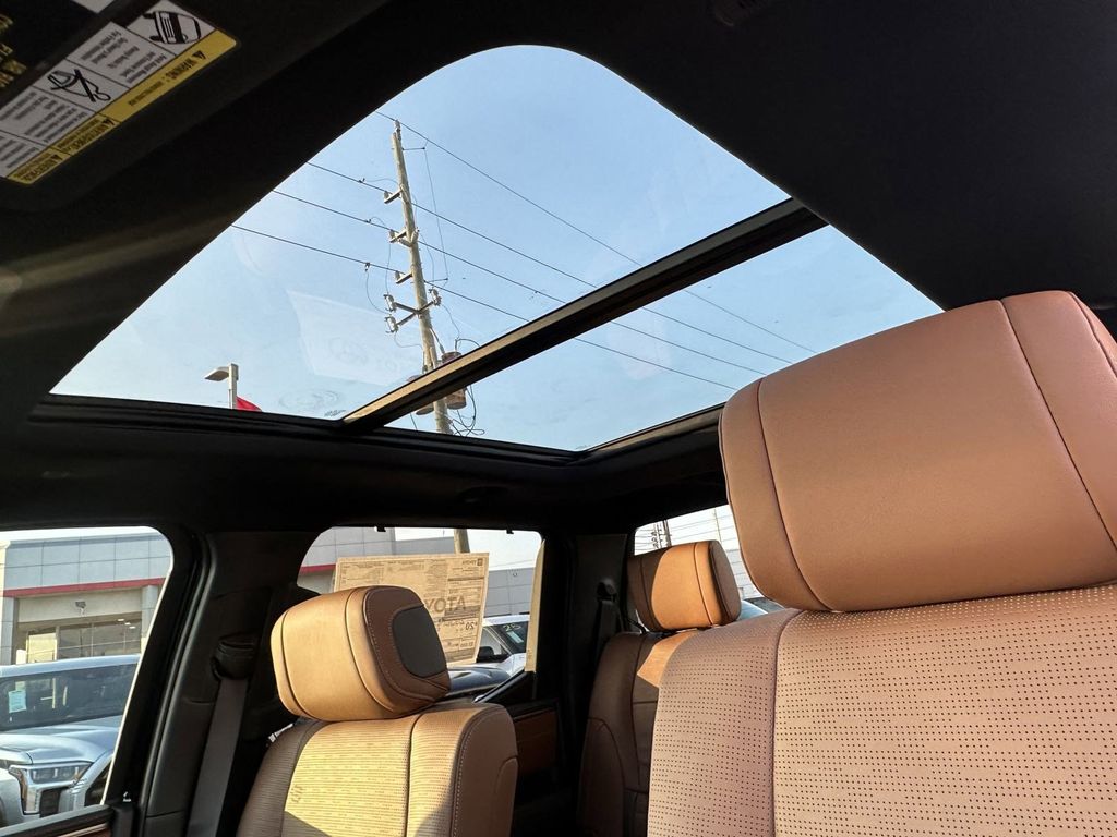2025 Toyota Tundra 1794 Edition - Photo 17