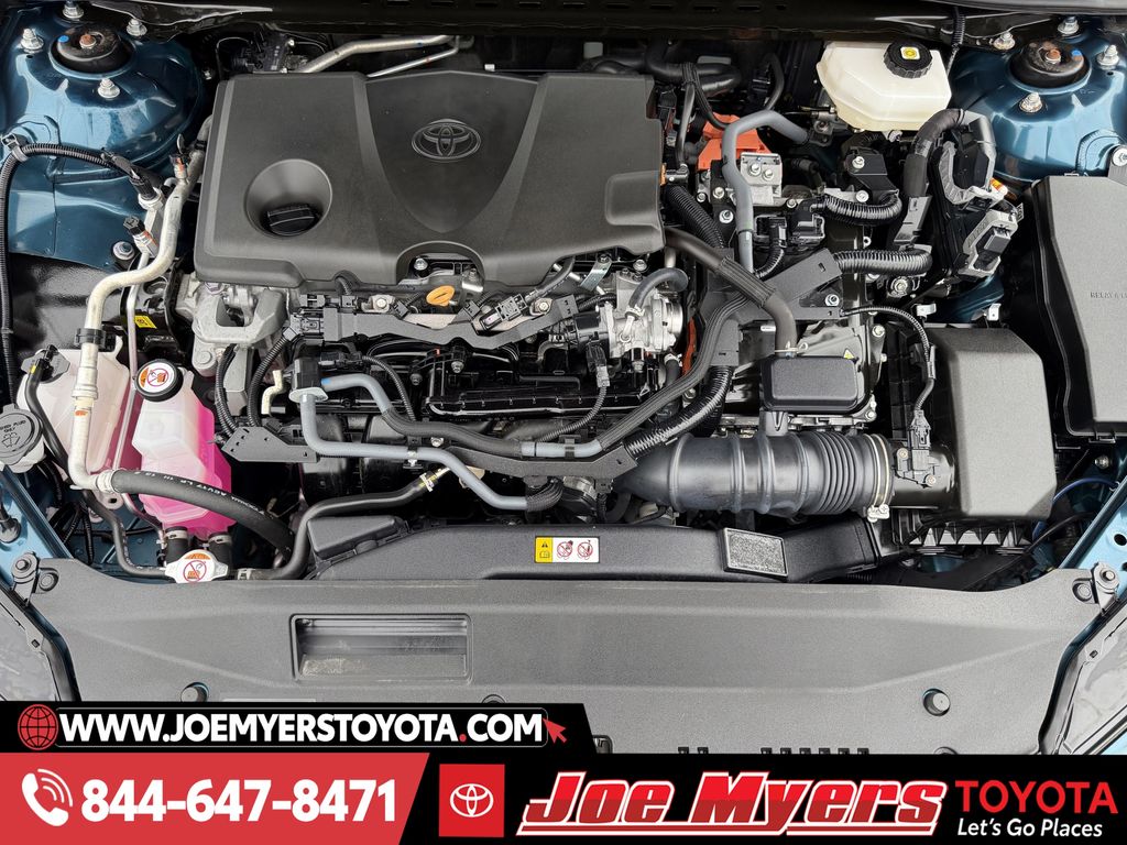 Used 2025 Ocean Gem Toyota SE image 31