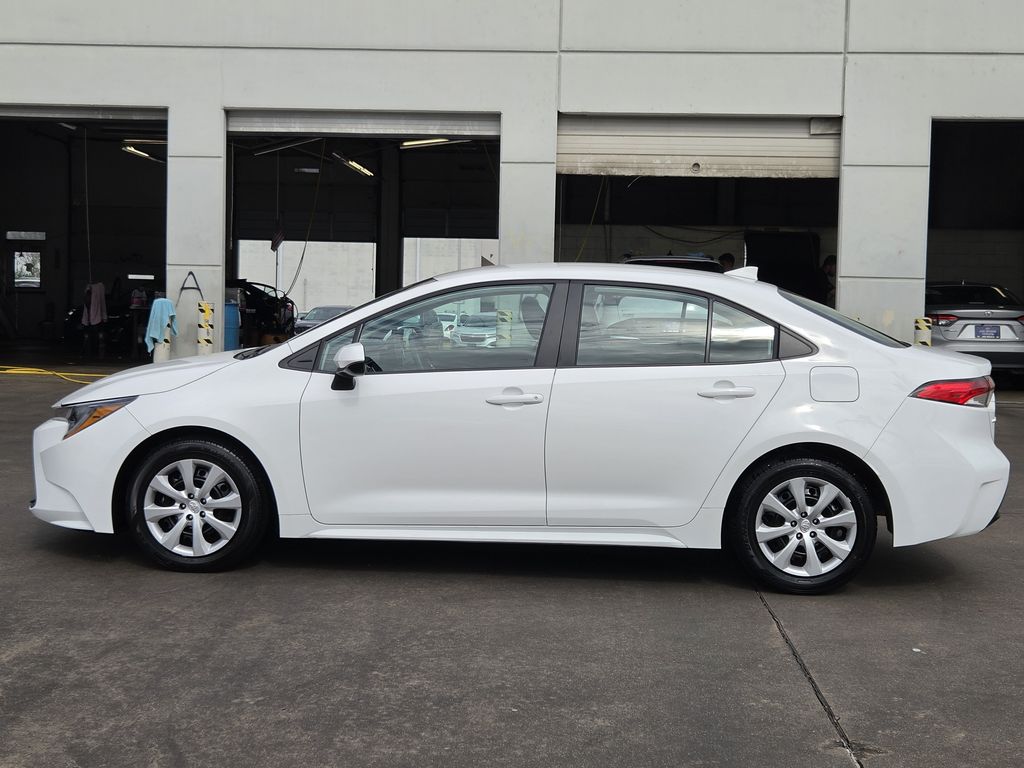 Used 2026 Ice Toyota LE image 6