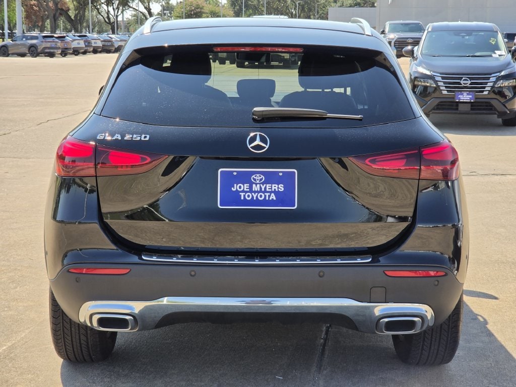 Used 2025 Black Mercedes-Benz GLA 250 image 8