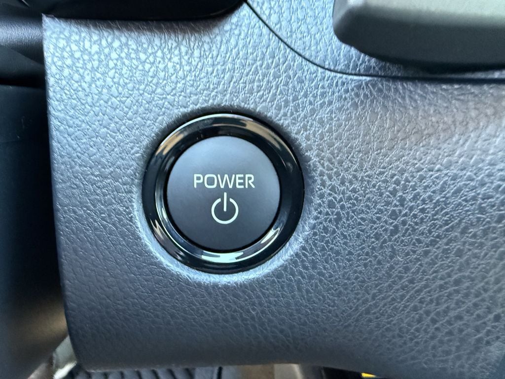 2026 Toyota Camry XLE - Photo 15