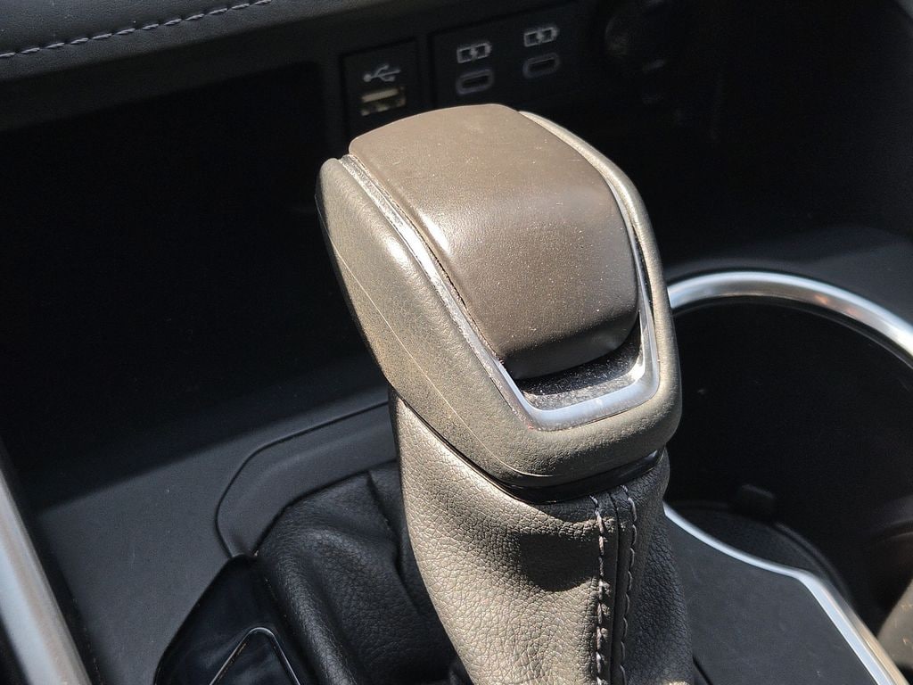 Used 2025 Midnight Black Metallic Toyota XLE image 21