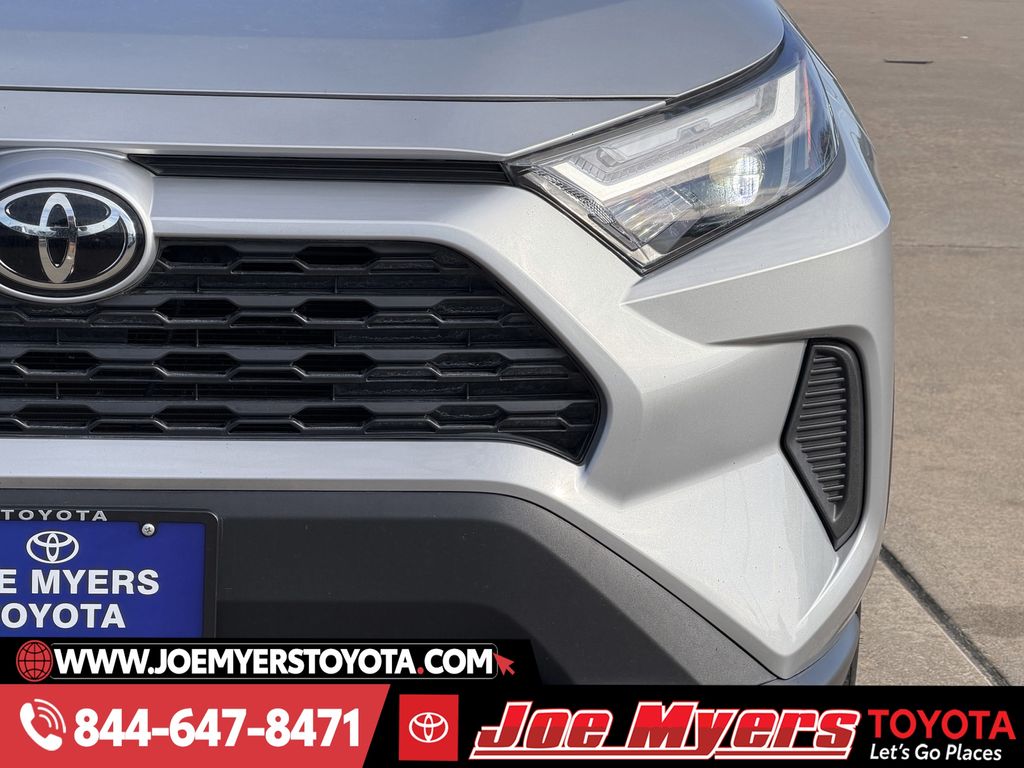 Used 2023 Silver Sky Metallic Toyota XLE image 4