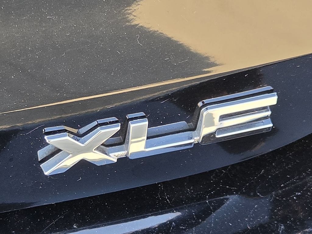 Used 2025 Midnight Black Metallic Toyota XLE image 11