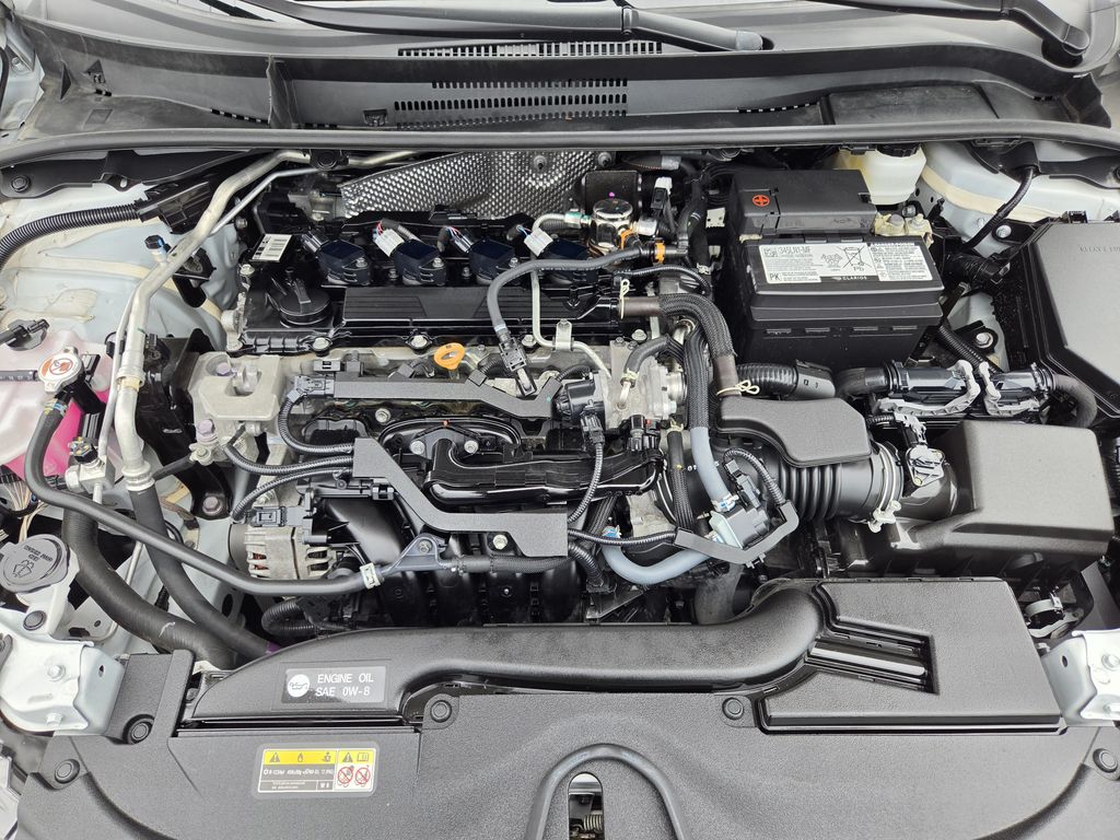 Used 2025 Ice Toyota LE image 28
