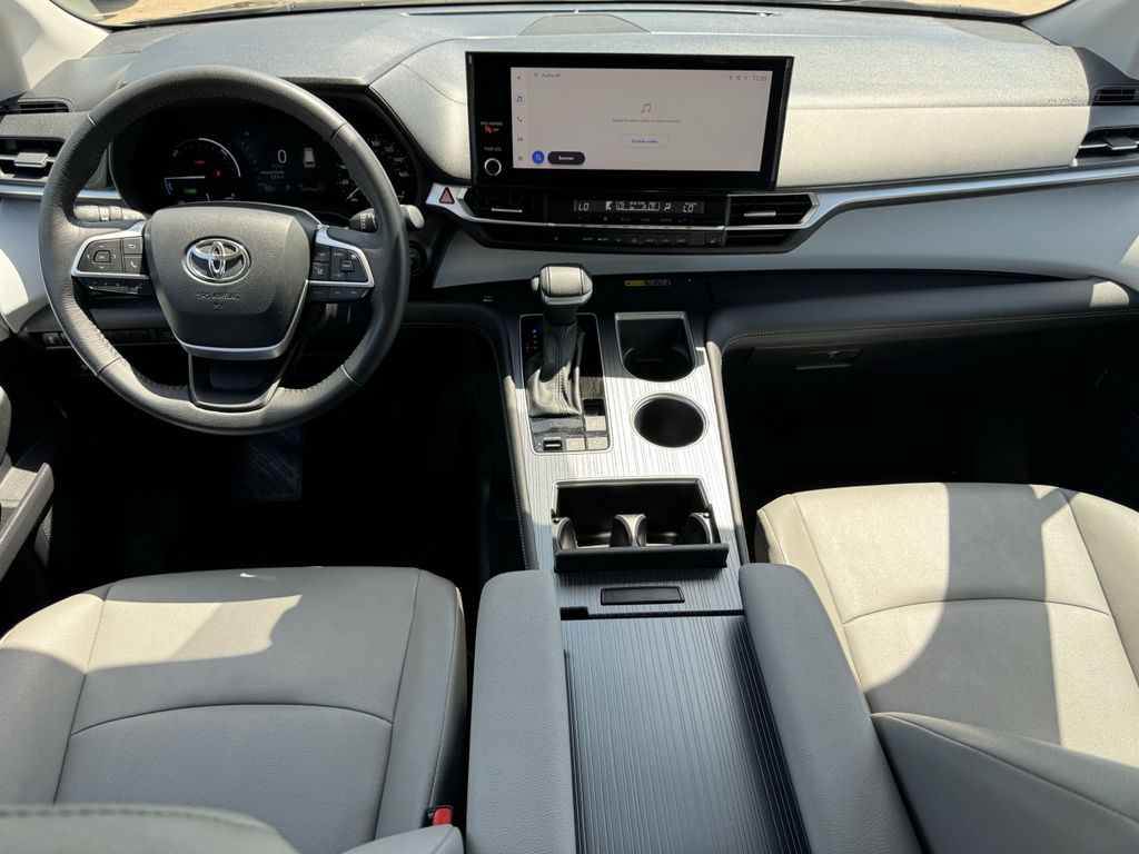 Used 2025 Midnight Black Metallic Toyota XLE image 9