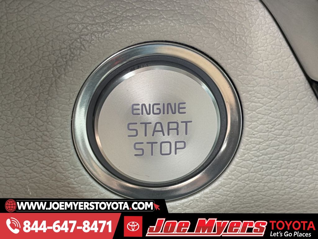 Used 2022 Gravity Gray Kia EX image 21