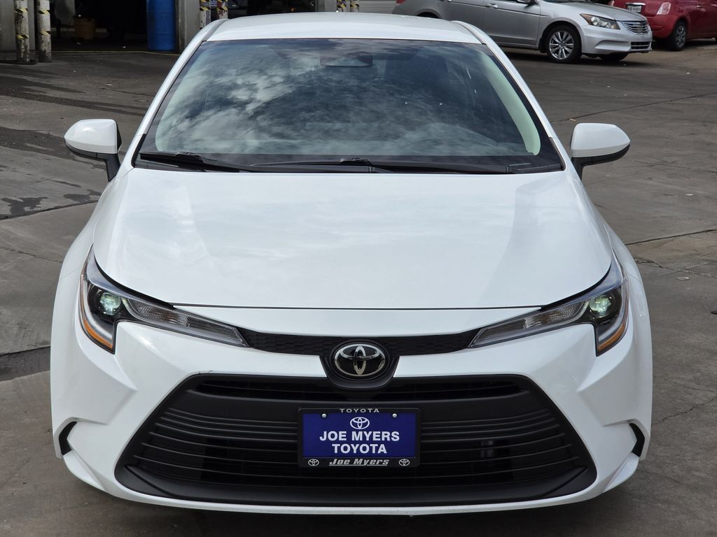 Used 2026 Ice Toyota LE image 3