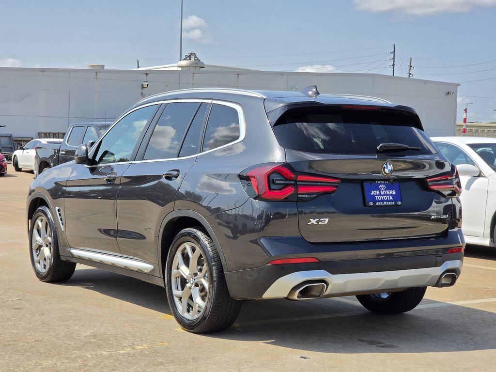 Used 2024 Dark Graphite Metallic BMW xDrive30i image 7