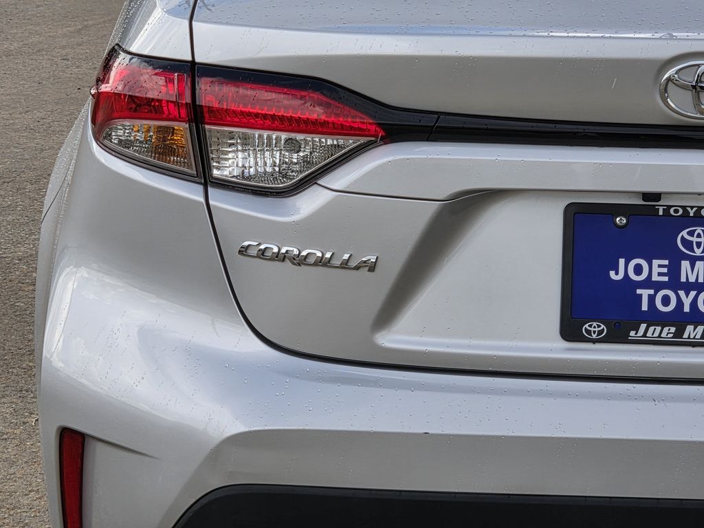 Used 2025 Classic Silver Metallic Toyota LE image 10