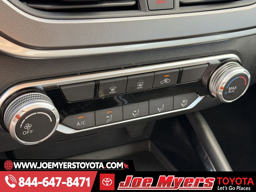 Used 2025 Super Black Clearcoat Nissan 2.5 SR image 20