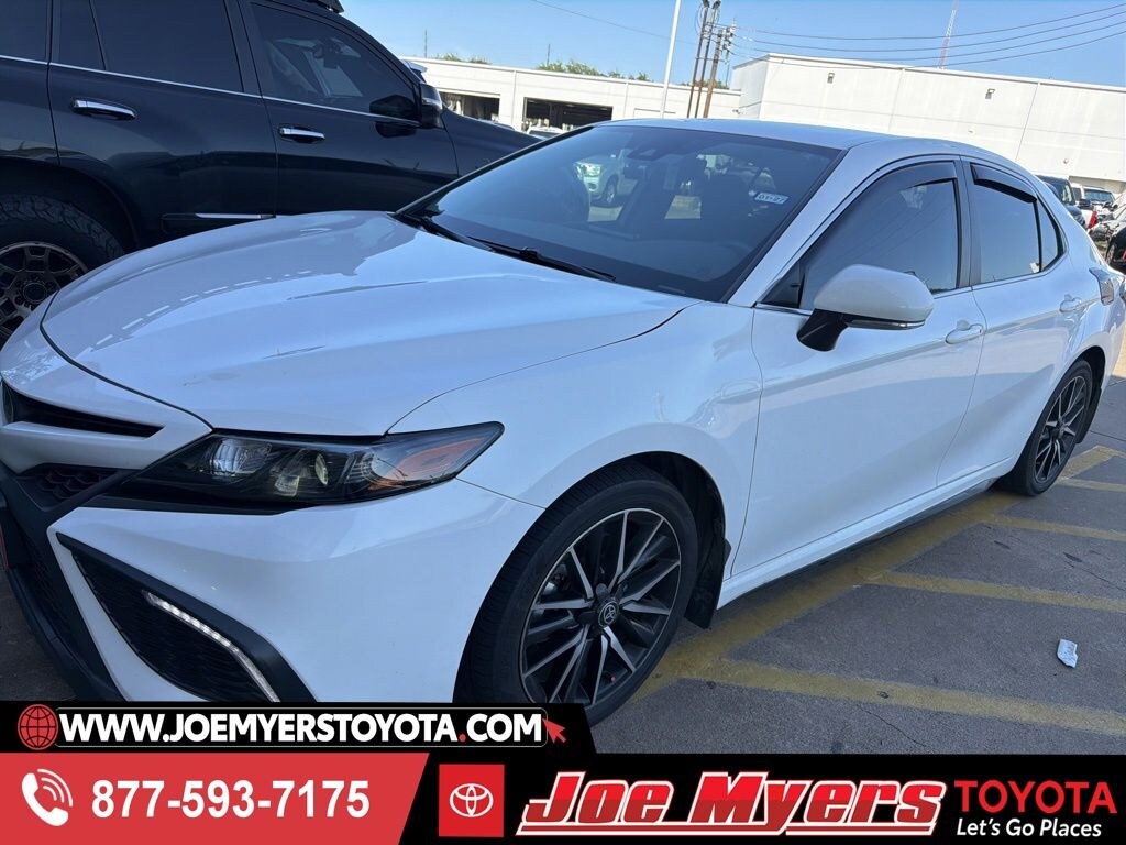 Used 2024 Toyota Camry SE Sedan