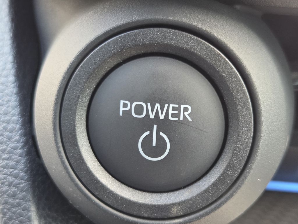 New 2027 Wind Chill Pearl Toyota XLE image 21