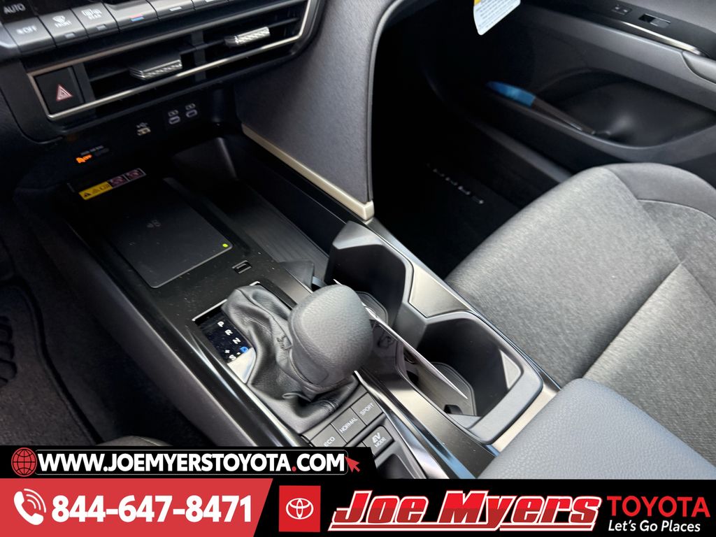 New 2026 Ice Cap Toyota LE image 15